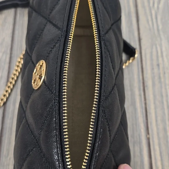 FLASH SALE🔥 NWOT TORY BURCH WILLA SHINE BARREL BAG - Picture 9 of 9